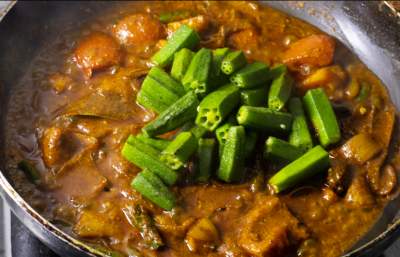 added bhindi to the gravy